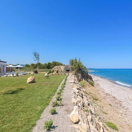 Villa Panaxia Keema Theológos