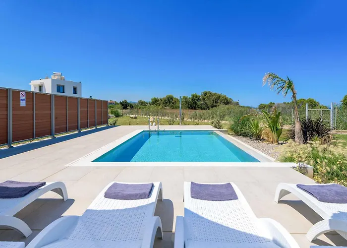 Panaxia Keema Theológos